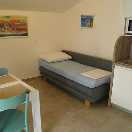 Apartments Marcic Bol Esterno foto