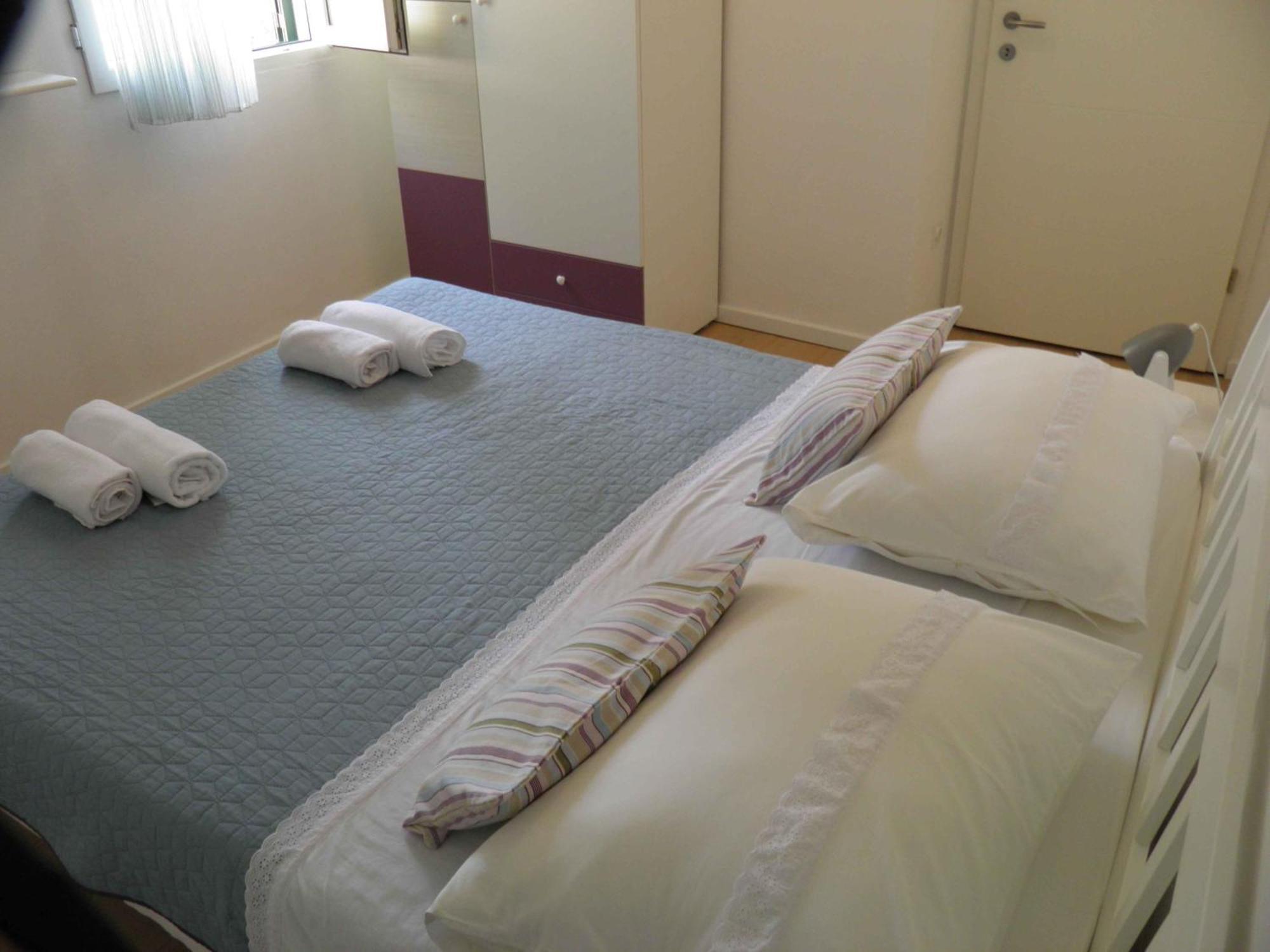 Apartments Marcic Bol Esterno foto
