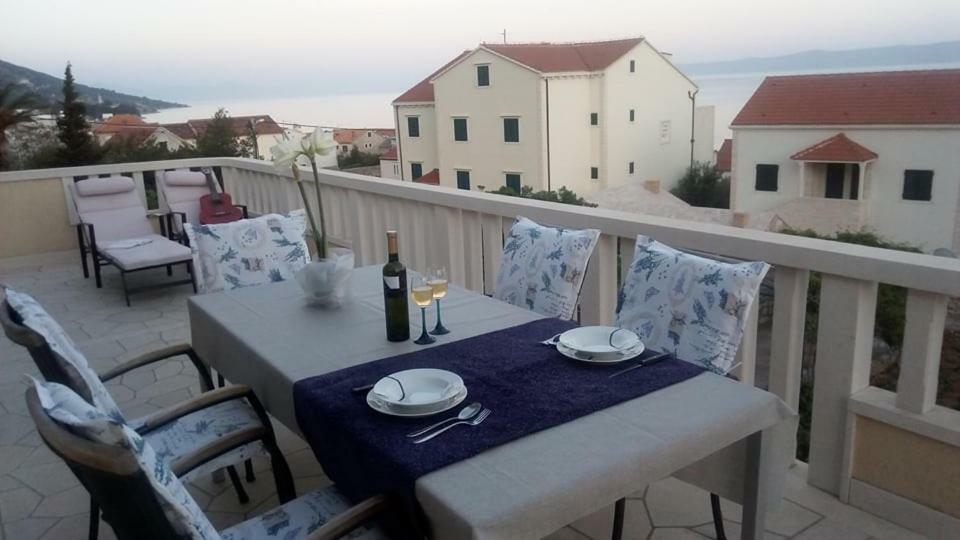 Apartments Marcic Bol Esterno foto