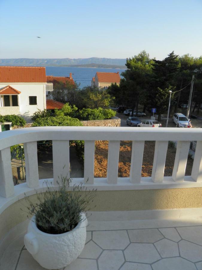 Apartments Marcic Bol Esterno foto