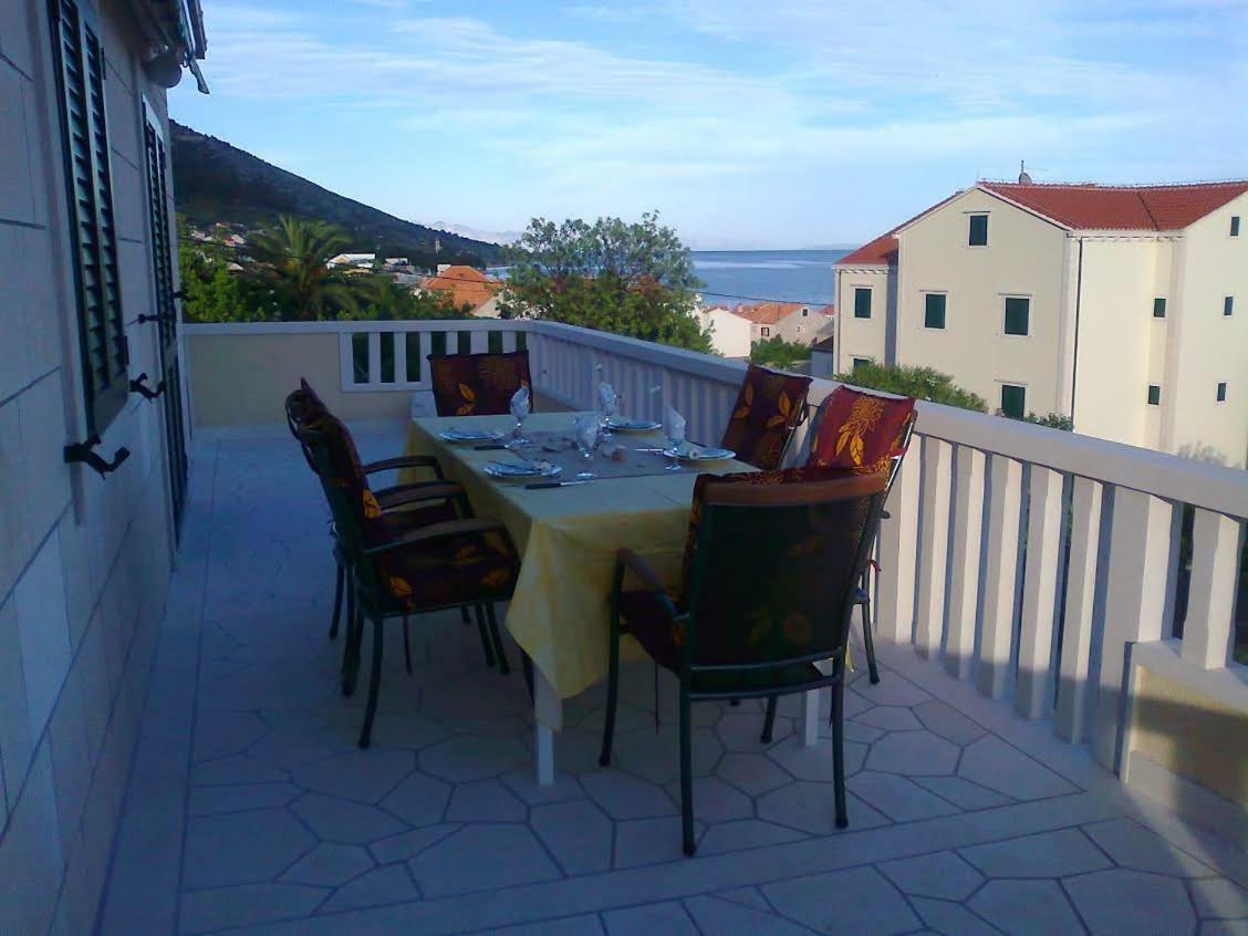 Apartments Marcic Bol Esterno foto
