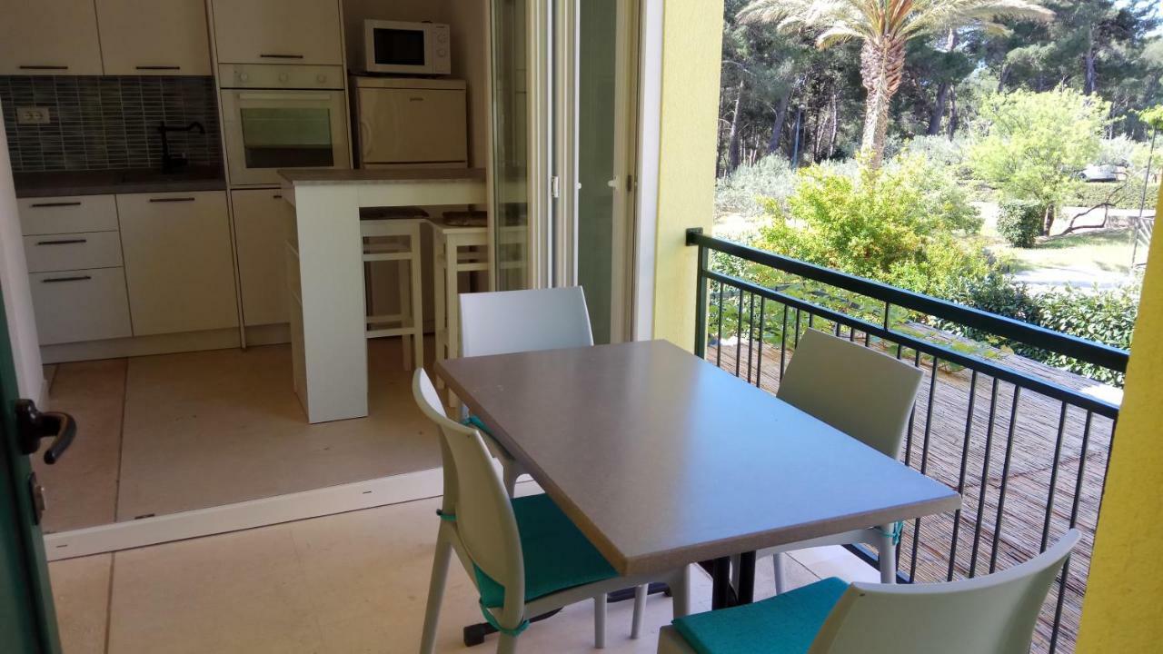 Apartments Marcic Bol Esterno foto